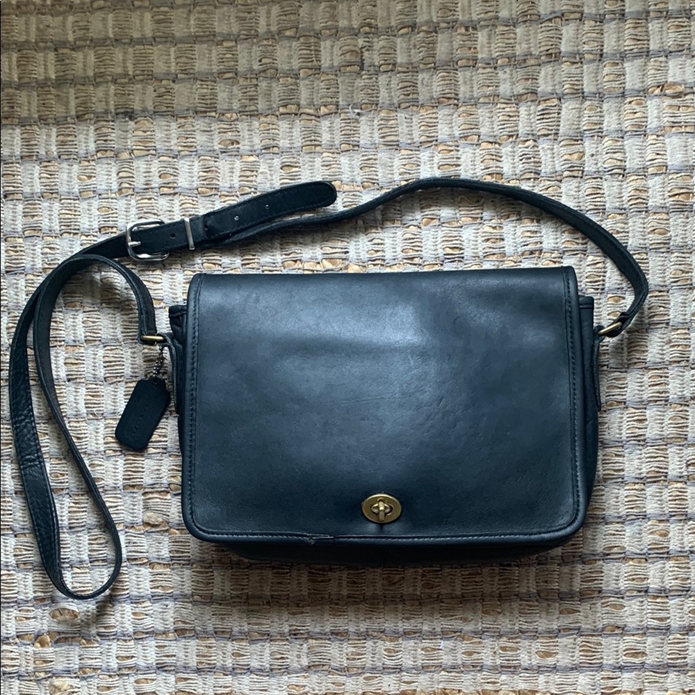 Vintage Coach Messenger Crossbody Bag